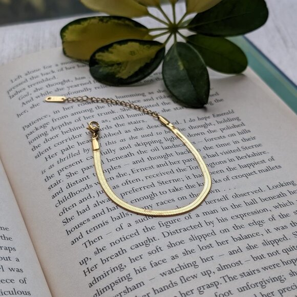 Waterproof Gold Jewelry Tarnish Free Meivim Herringbone Flat Chain Bracelet - Picture 2 of 6